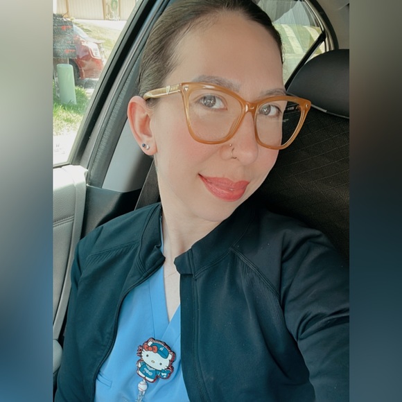 ⭐️MEET YOUR POSHER/ FIVE STAR RATED SELLER🫶🏻 - Picture 3 of 7